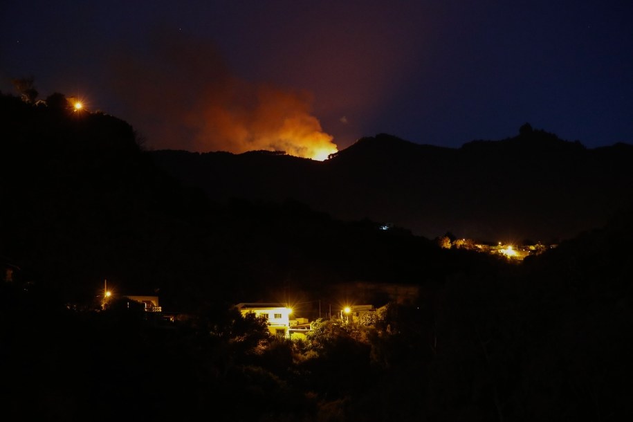 Pożar w Valsequillo na Gran Canarii /Elvira Urquijo A. /PAP/EPA