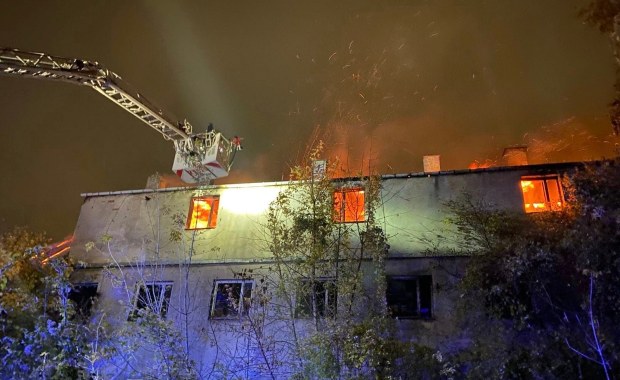 Pożar w Warszawie. Na miejscu ponad 40 strażaków