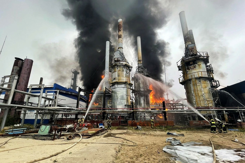 Pożar w zakładach produkcyjnych rosyjskiego Gazpromu w pobliżu Nowego Urengoju /HANDOUT/AFP/ /East News