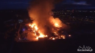 Pożar wielkiej hali produkcyjnej w Szczecinku. Milionowe straty 