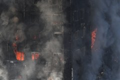 Pożar wieżowca w Londynie. Akcja ratunkowa służb