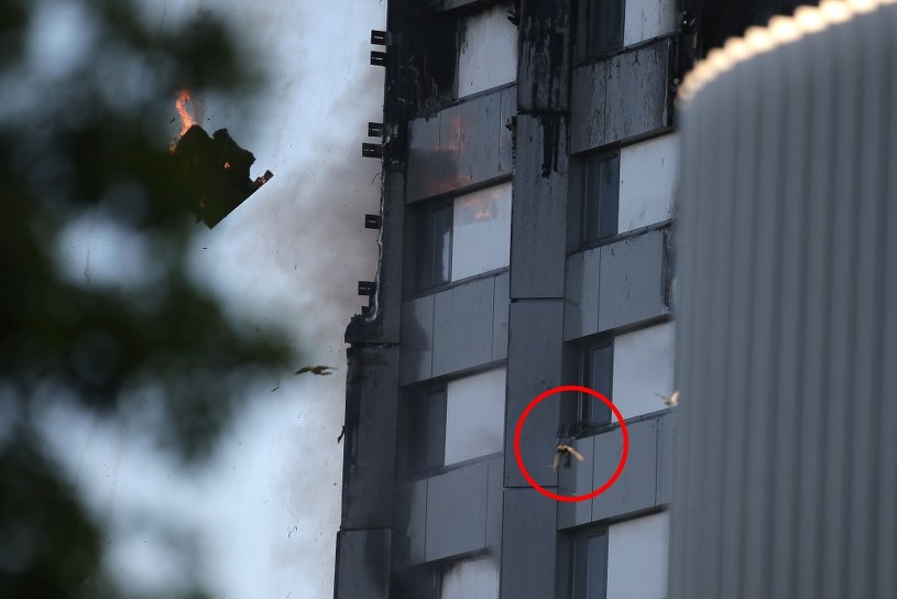 Pożar Grenfell Tower w Londynie. NA ŻYWO - Wydarzenia w INTERIA.PL