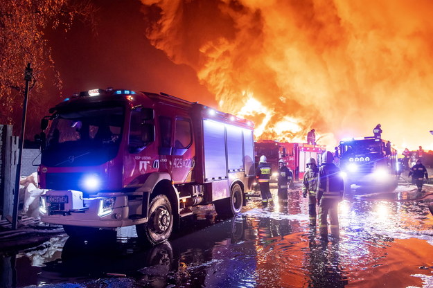 Pożar wybuchł w piątek wieczorem / 	Tytus Żmijewski    /PAP