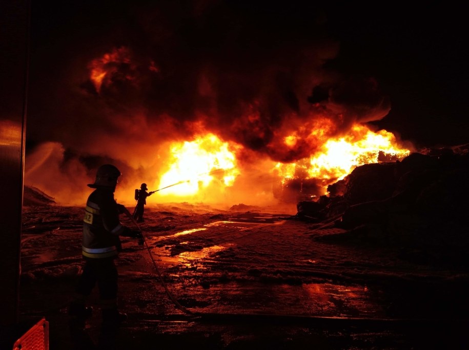 Pożar wysypiska śmieci w Koniecpolu /