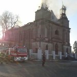 Pożar zabytkowego kościoła. Spłonął dach i wieże świątyni