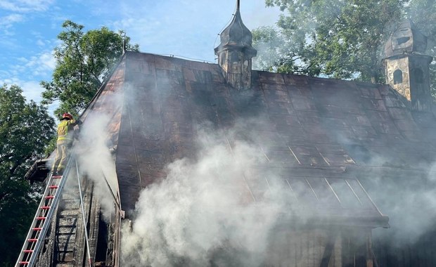Pożar zabytkowego kościoła w Nowym Sączu. Spłonęło prezbiterium z XVII w. 