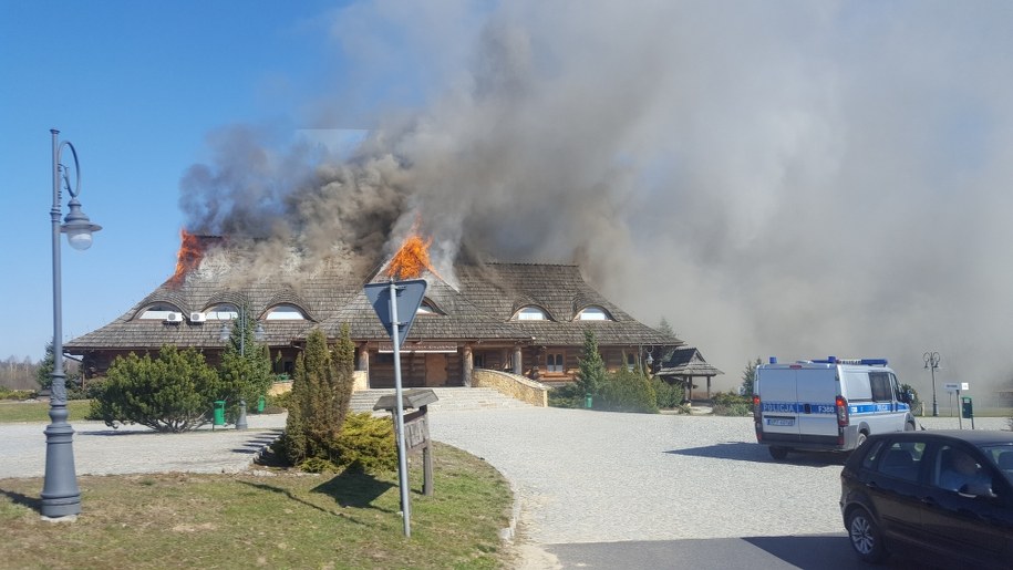 Pożar zajazdu w Grębenicach /Zdjęcie od słuchacza /Gorąca Linia RMF FM