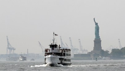 Pożar zmusił do ewakuacji turystów ze Statuy Wolności