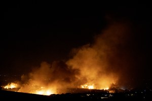 Incendiile devastează Colorado.  Mii de oameni au fost nevoiți să fugă din cauza urgenței