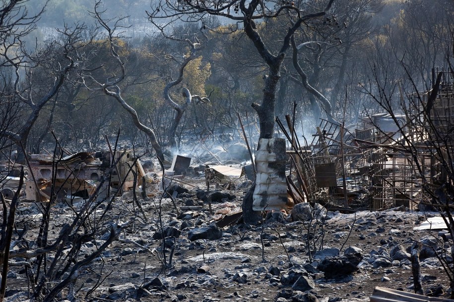 Pożary w Grecji /ORESTIS PANAGIOTOU /PAP/EPA
