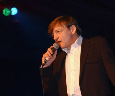 Pożegnanie Marka E. Smitha zamieniło się w burdę 