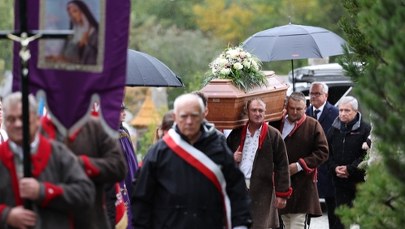 Pożegnano legendę narciarstwa. Tak wyglądał pogrzeb Doroty Tlałki-Mogore