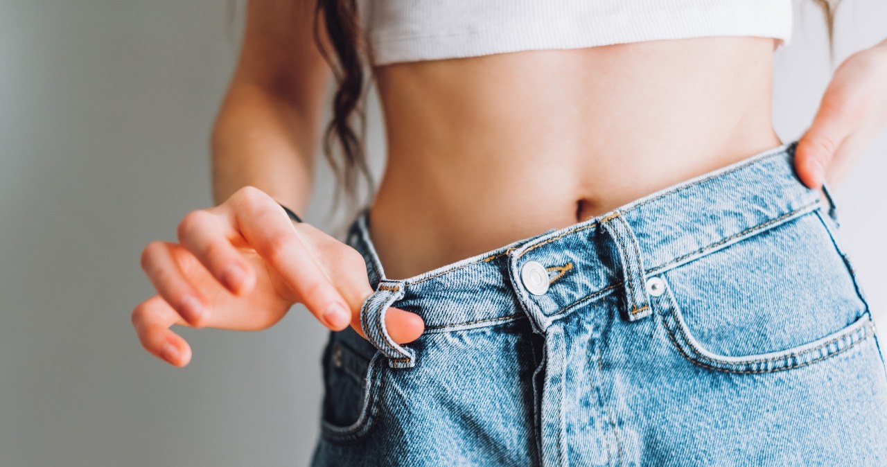 Pożegnasz wzdęcia i przyspieszysz trawienie, jeśli będziesz jeść regularnie pewne owoce. /123RF/PICSEL