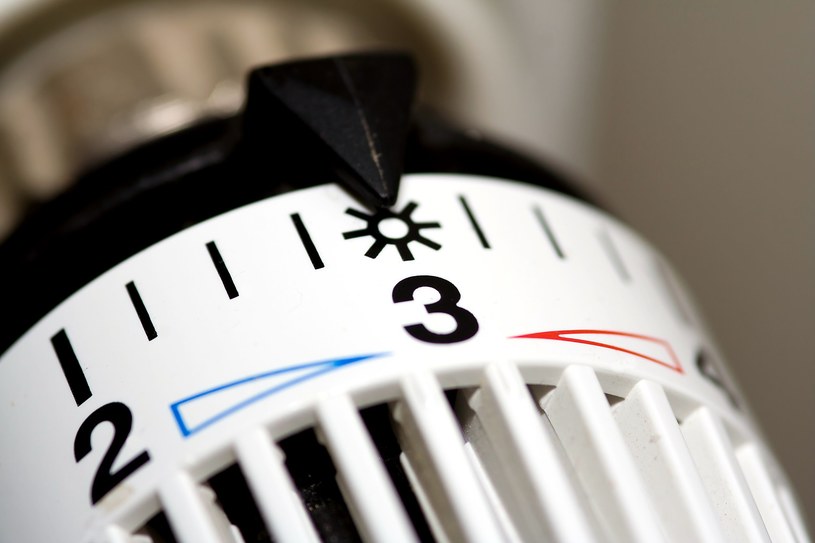 Poziom 3 na termostacie zapewni temperaturę 18-20 stopni Celsjusza w pomieszczeniu.