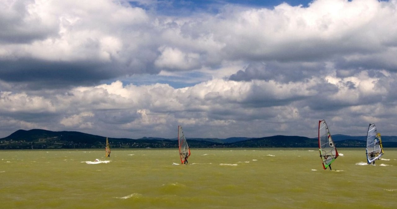 Poziom wody w Balatonie spada. /Jacenty Dedek/Reporter /East News