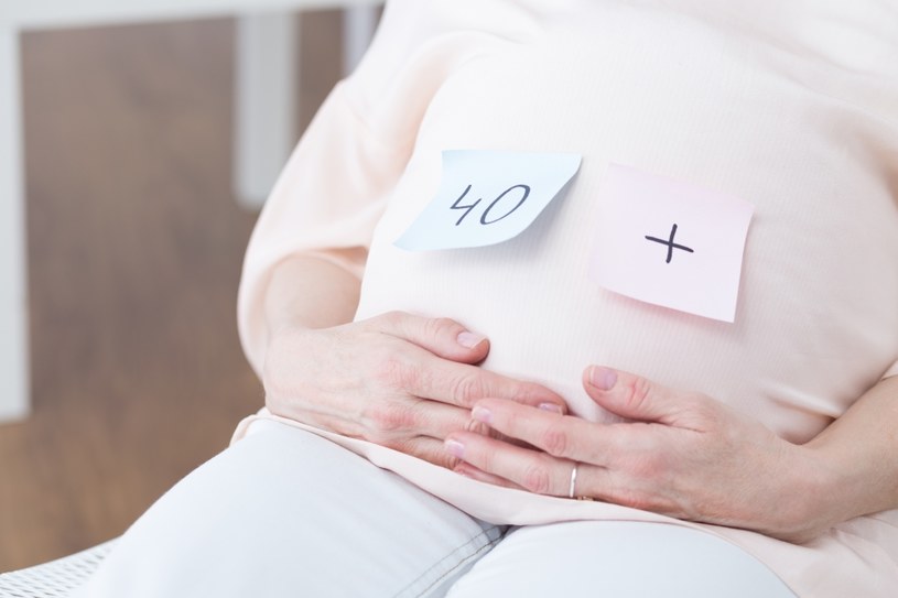 Późna ciąża to ryzyko, ale i wielorakie korzyści /123RF/PICSEL