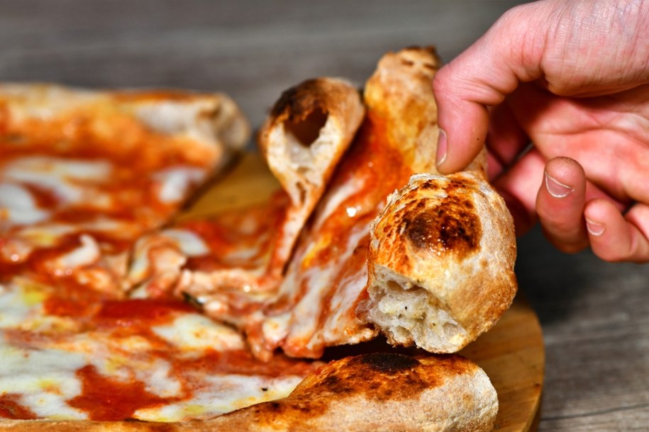 Poznaj przepis na najlepszą pizzę neapolitańską /Shutterstock