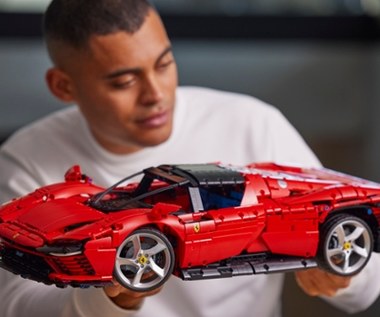 Poznaj wyjątkowy model samochodu Ferrari stworzony z klocków!