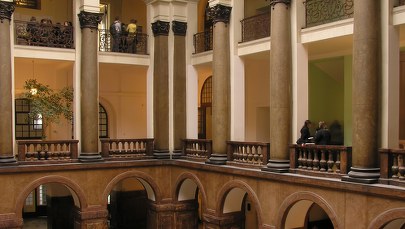 Poznań: Bezpłatne szkolenia dla osób uczących uchodźców języka polskiego