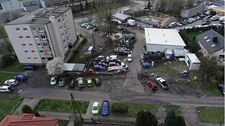 Poznań: Nielegalny warsztat samochodowy powoduje hałas