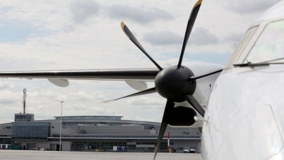 Poznań: Samolot PLL LOT zderzył się z ptakiem
