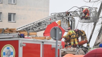 Poznań: Śledczy szukają ewentualnego narzędzia zbrodni w gruzowisku