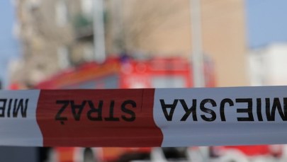 Poznań: W remontowanej kamienicy uszkodzono rury z gazem. Jest ewakuacja