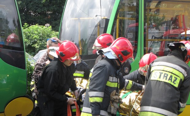 Poznań: Zderzenie dwóch tramwajów, kilkadziesiąt osób poszkodowanych
