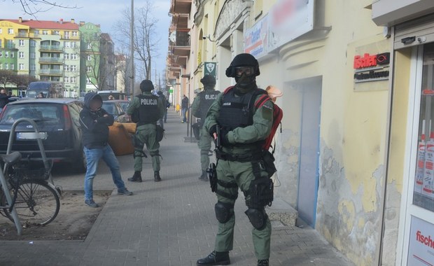 Poznańska policja zamknęła sklep z dopalaczami. "Został zamieniony niemal na bunkier"