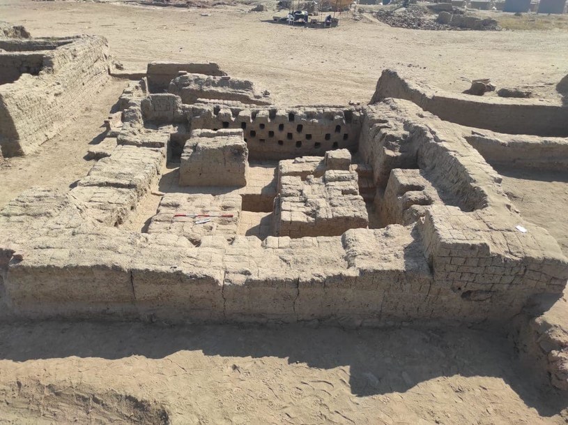 Pozostałości budynków w odkrytym mieście są zaskakująco bardzo dobrze zachowane /Egyptian Ministry of Tourism and Antiquities /Facebook