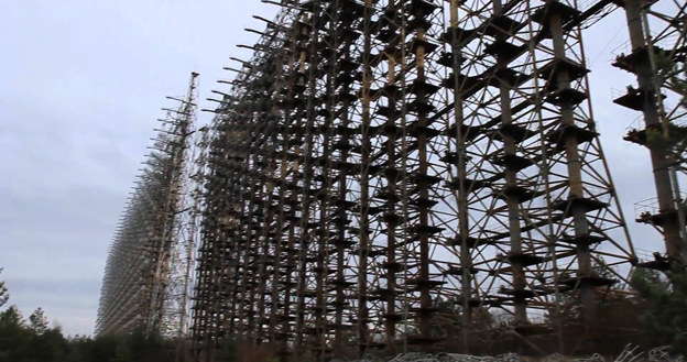 Pozostałości radaru Duga w rejonie Czarnobyla /YouTube