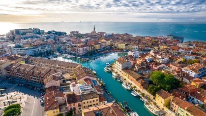 Pozwała biuro podróży. Morze wyglądało inaczej niż w folderze