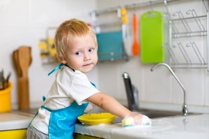 Pozwól dziecku sprzątać