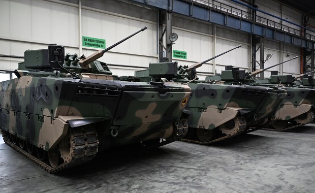 ​Pożyczki z SAFE czy zyski z NBP? Nowy sondaż CBOS