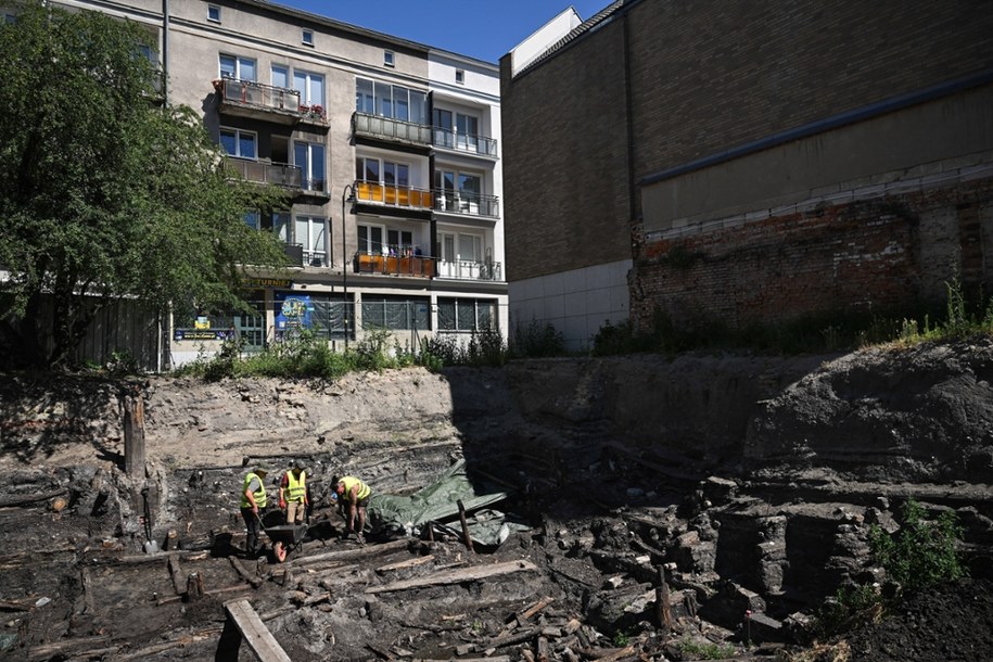 Prac archeologiczne na gdańskiej starówce /Adam Warżawa /PAP