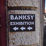 ​Praca Banksy'ego zniszczona. Nie wiedzieli, że to dzieło sztuki