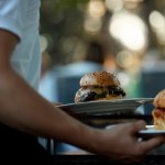 Praca dodatkowa to już norma. Coraz więcej Polaków ma drugi etat