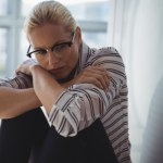 Praca może być czynnikiem depresjogennym. Te objawy powinny zapalić czerwoną lampkę