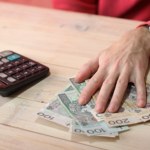 Praca na czarno nie opłaca się nikomu. Konsekwencje dotykają nawet na starość