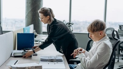 Praca w mniejszych miastach – jakie atuty przyciągają kandydatów szukających stabilizacji?