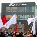 Praca w zakładach Solarisa trwa pomimo strajku