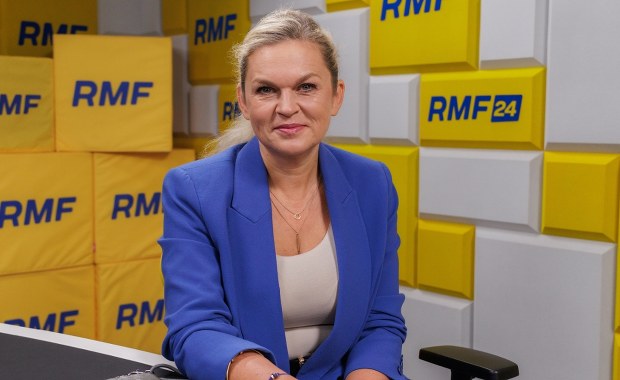 Prace domowe wracają do szkół? Barbara Nowacka stawia sprawę jasno