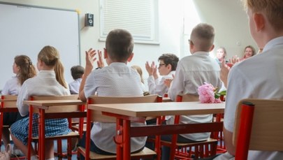 Prace domowe wrócą, a lekcje będą krótsze? Minister stawia sprawę jasno