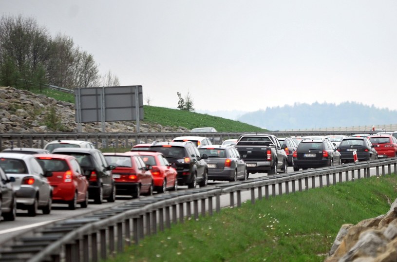 Prace na Zakopiance spowodują spore utrudnienia w ruchu /Marek Lasyk  /Reporter