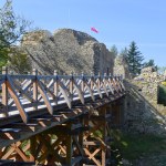 Prace przy ruinach zamku w Lanckoronie. Odtworzą historyczną fosę