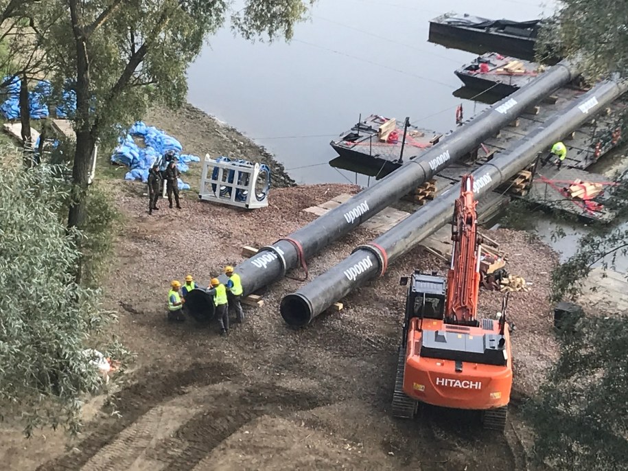 Prace przy rurociągu /Mariusz PIekarski /RMF FM