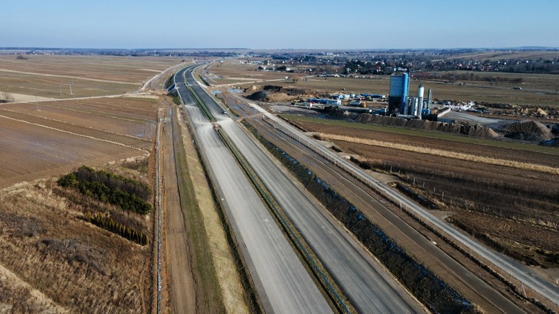 Prace przygotowawcze zaczynają się wiele lat przed tym, jak w teren wjadą maszyny /GDDKiA