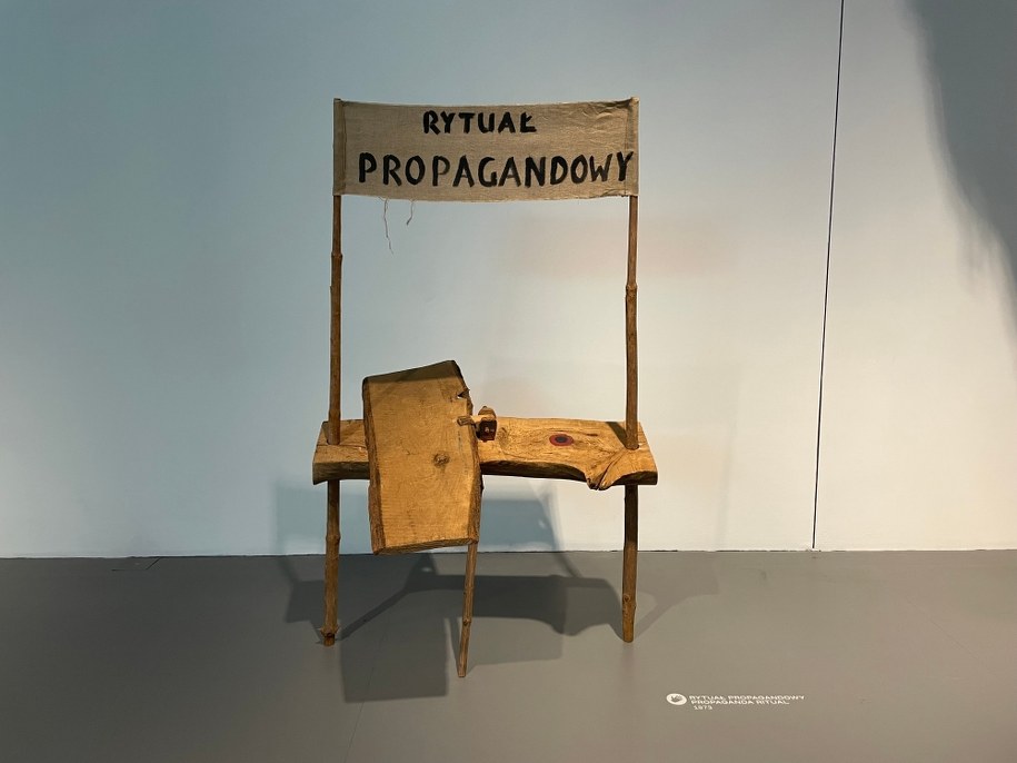 Prace rzeźbiarza były niekiedy polityczne /Jakub Rybski /RMF FM