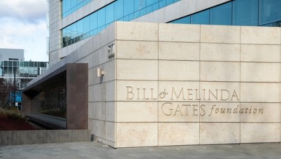 Pracę tam ma stracić pół tysiąca osób. W tle powiązania z Epsteinem?