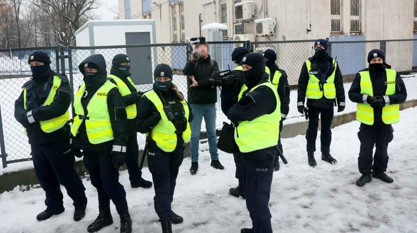 Pracę w policji mogą podjąć wyłącznie osoby o nieposzlakowanej opinii /Wojciech Olkusnik/East News /East News